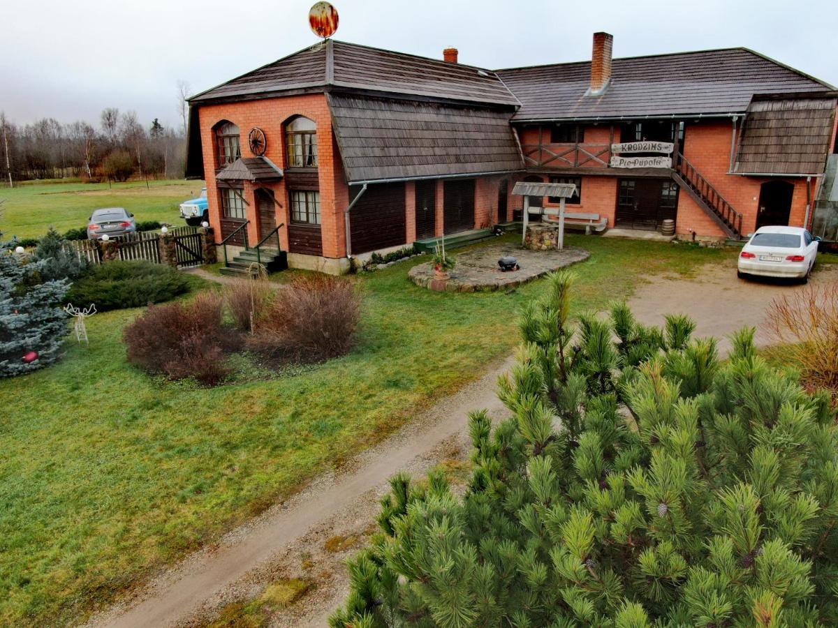 Hotel Viesu Nams Pupoli Dundaga Esterno foto