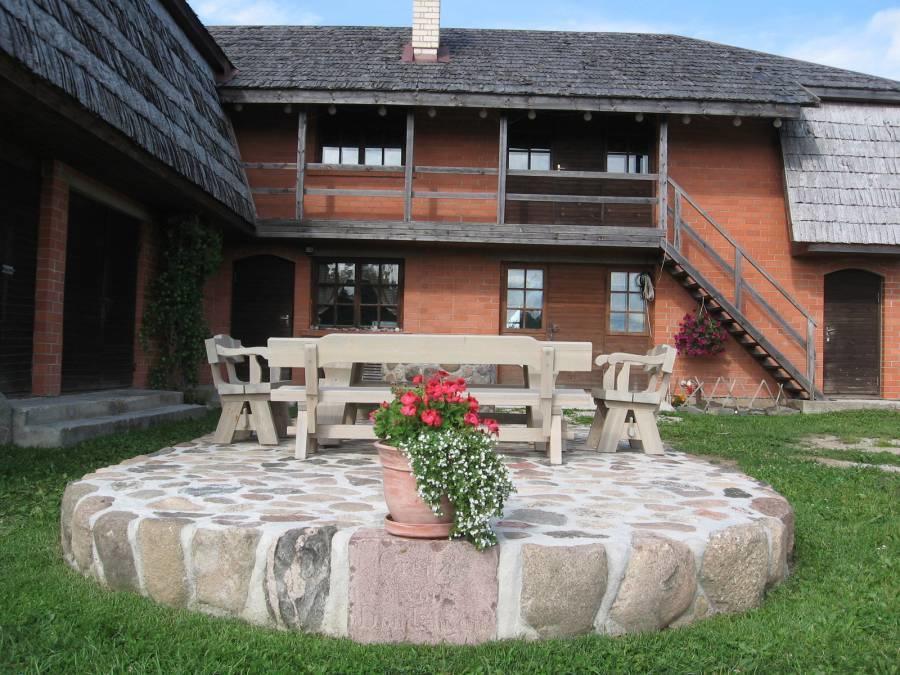 Hotel Viesu Nams Pupoli Dundaga Esterno foto